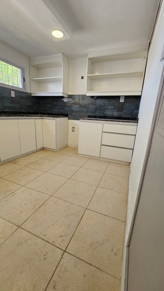 Vendo Casa Amplia Centrica y Departamento San Rafael.