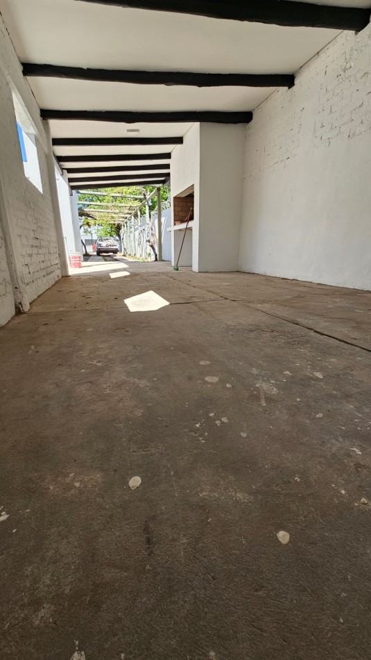 Vendo Casa Amplia Centrica y Departamento San Rafael.