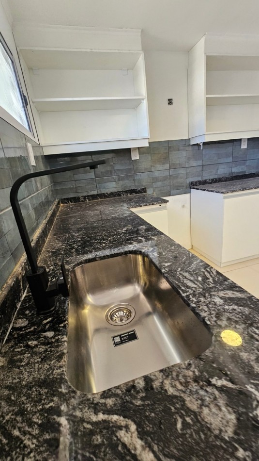 Vendo Casa Amplia Centrica y Departamento San Rafael.