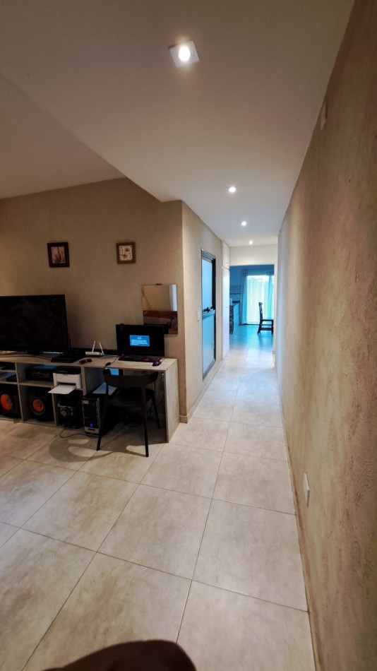 Vendo Casa de 4 dormitorios y 2 baños en Cortadera De La Noria, San Rafael permuta