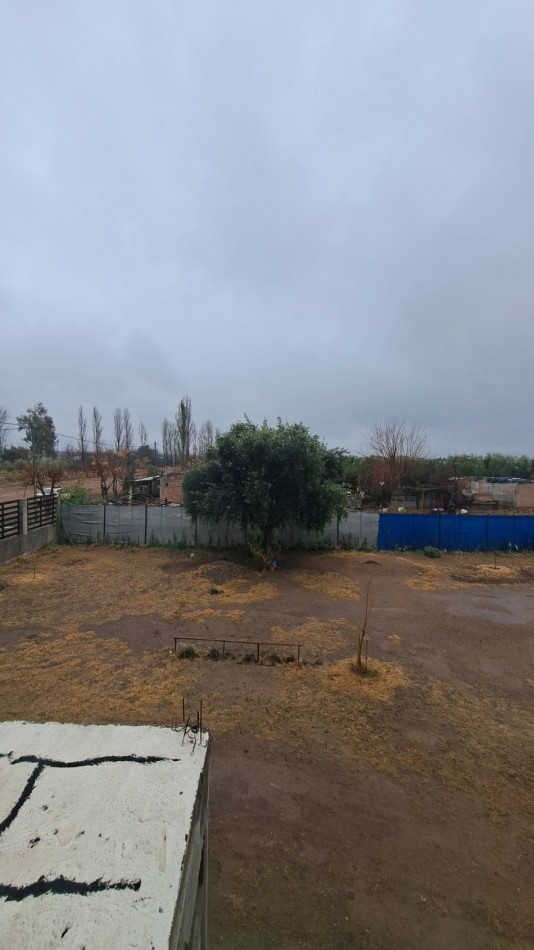 Oferta Casa Amplia con 950 m² terreno y cubierto 140 m² zona Calle Malvinas. Ciudad de San Rafael.