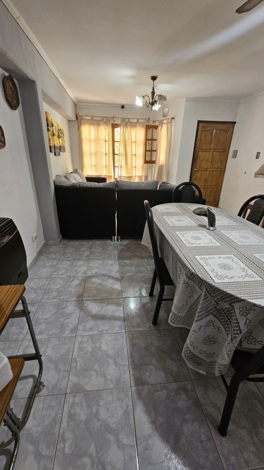 Vendo Casa tipo Duplex de 4 dormitorios, garage zona Av Moreno. San Rafael