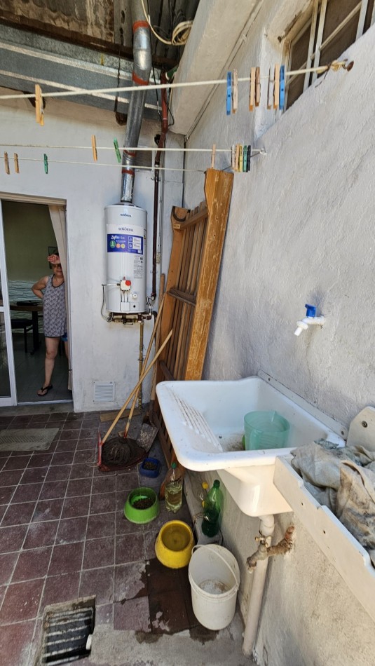 Vendo Casa tipo Duplex de 4 dormitorios, garage zona Av Moreno. San Rafael