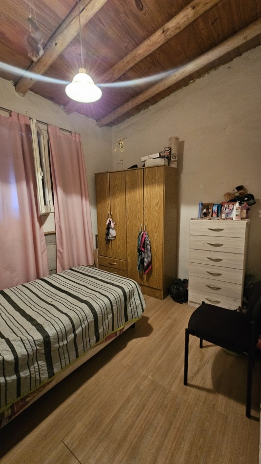 Vendo Casa tipo Duplex de 4 dormitorios, garage zona Av Moreno. San Rafael