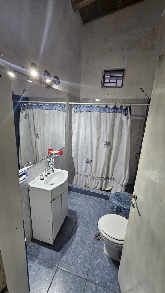 OPORTUNIDAD VENDO CASA + QUINCHO + TINGLADO 630 m² a 6 km de San Rafael. Zona a metros de Adolfo Calle.
