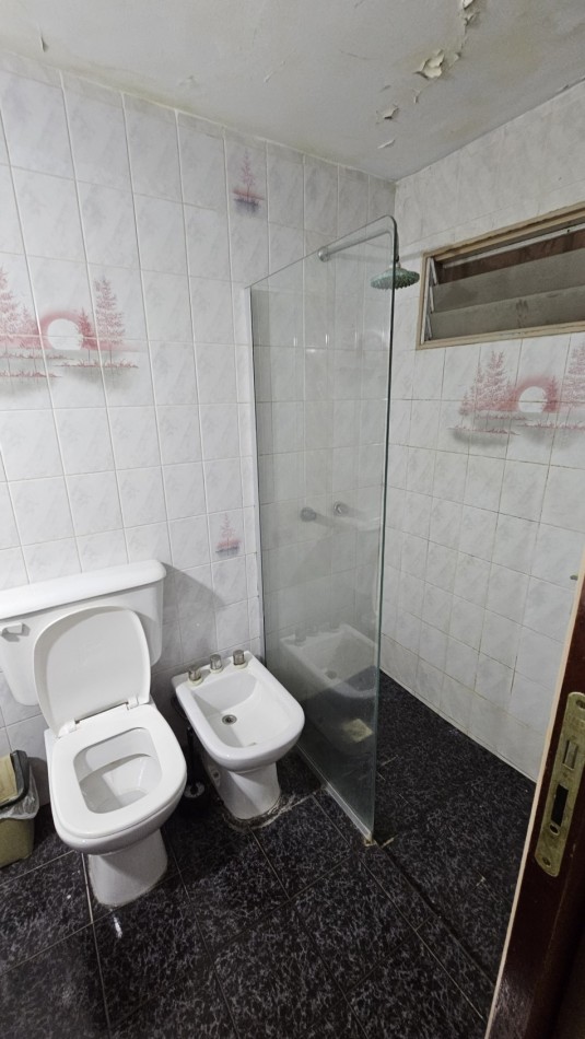 Vendo propiedad centrica Sobre Avenida Moreno y Rivadavia 400 m² Local y casaSan Rafael