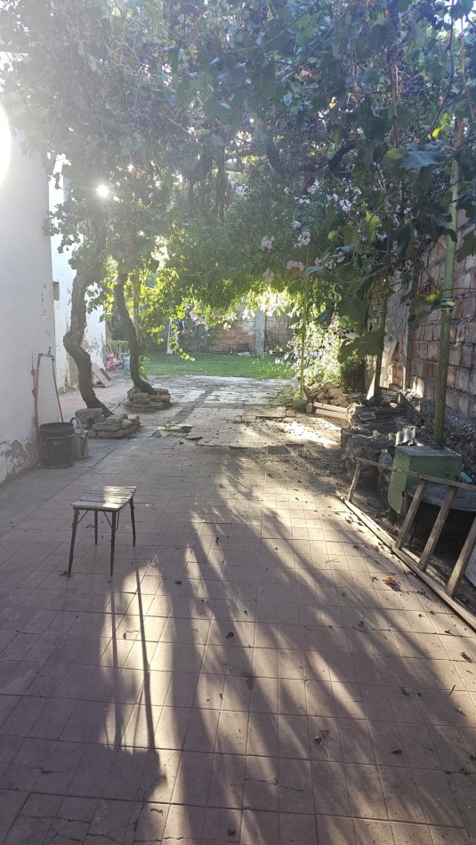 Vendo propiedad centrica Sobre Avenida Moreno y Rivadavia 400 m² Local y casaSan Rafael