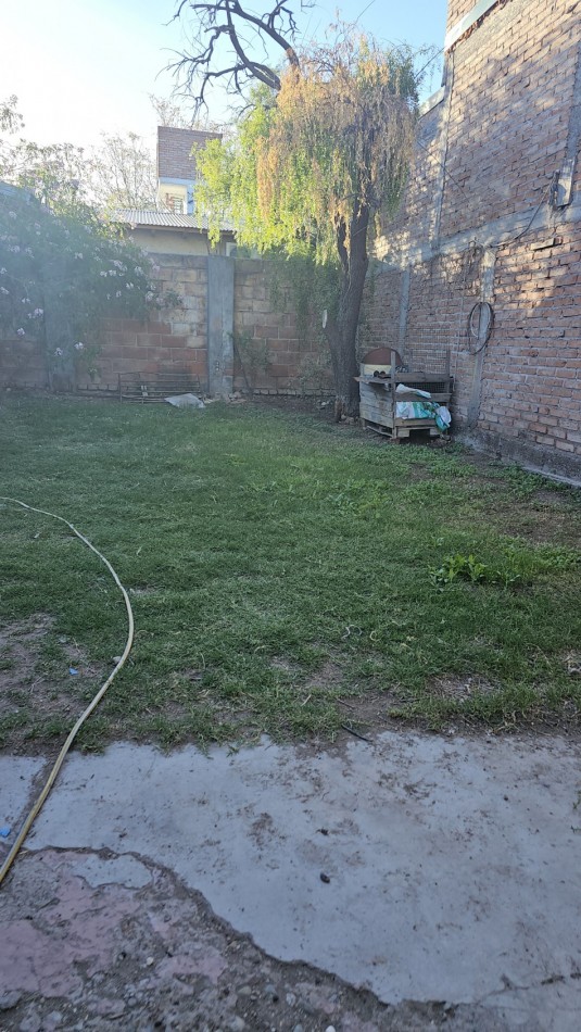 Vendo propiedad centrica Sobre Avenida Moreno y Rivadavia 400 m² Local y casaSan Rafael