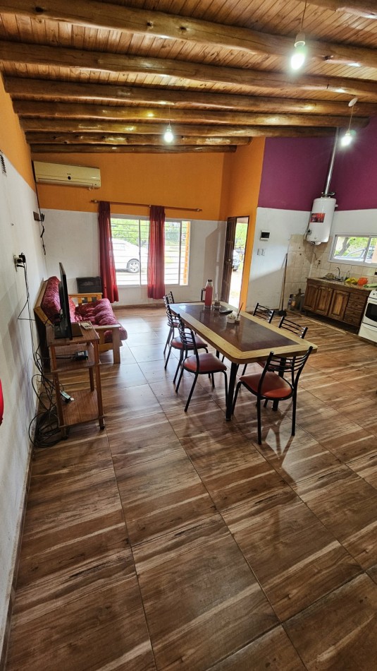 Vendo complejo trabajando de Casa + 3 cabañas en 2.48 hectareas. Rama Caida. San Rafael