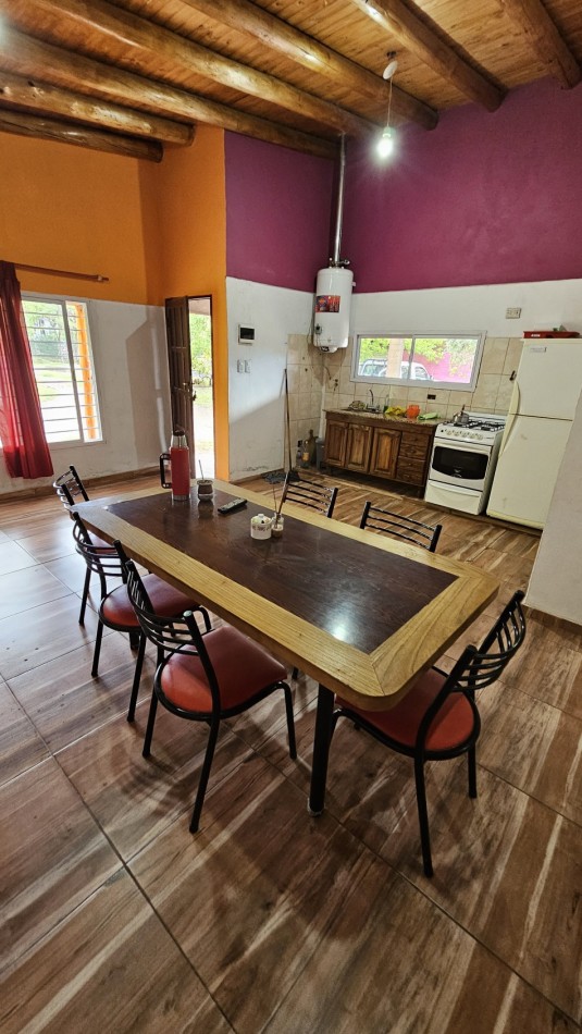 Vendo complejo trabajando de Casa + 3 cabañas en 2.48 hectareas. Rama Caida. San Rafael