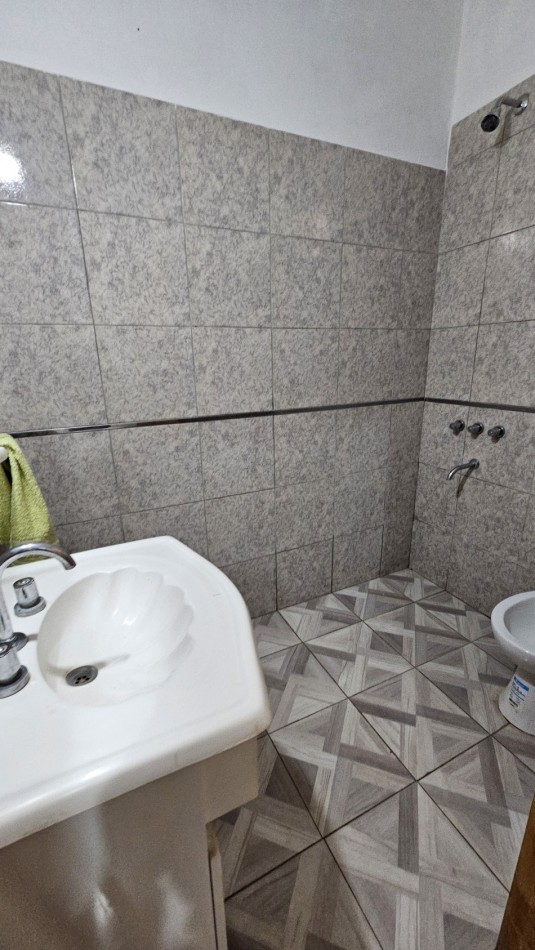 Vendo complejo trabajando de Casa + 3 cabañas en 2.48 hectareas. Rama Caida. San Rafael