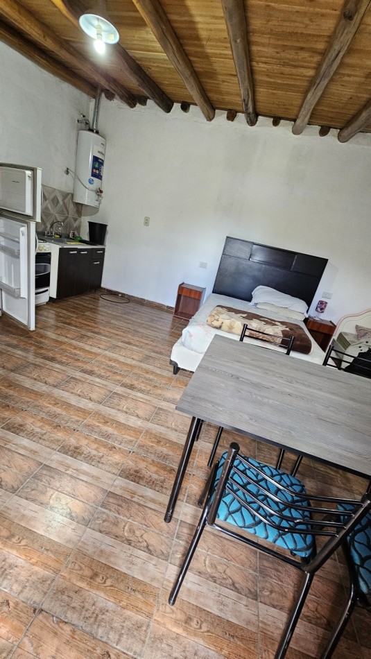 Vendo complejo trabajando de Casa + 3 cabañas en 2.48 hectareas. Rama Caida. San Rafael