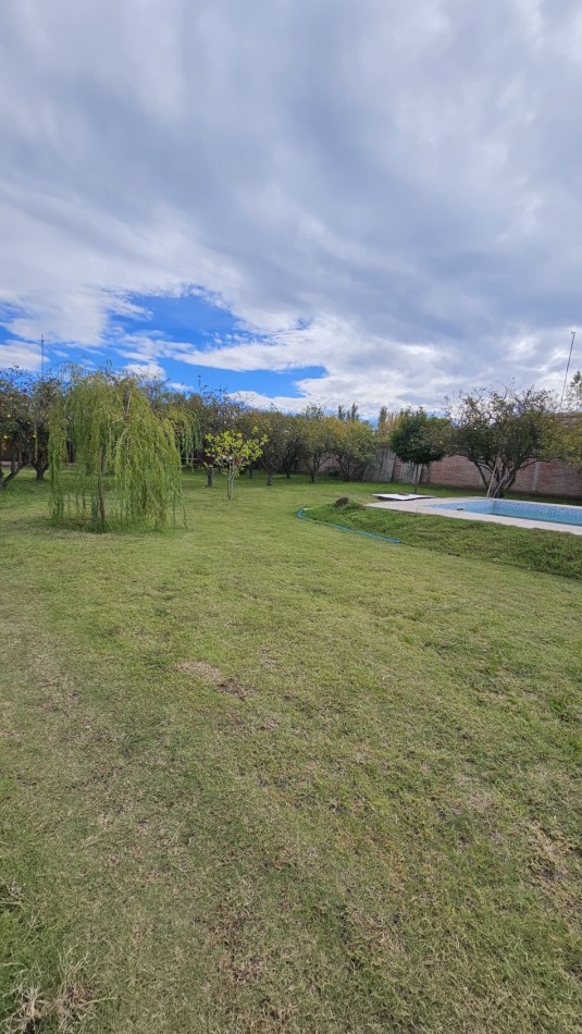 Vendo complejo trabajando de Casa + 3 cabañas en 2.48 hectareas. Rama Caida. San Rafael