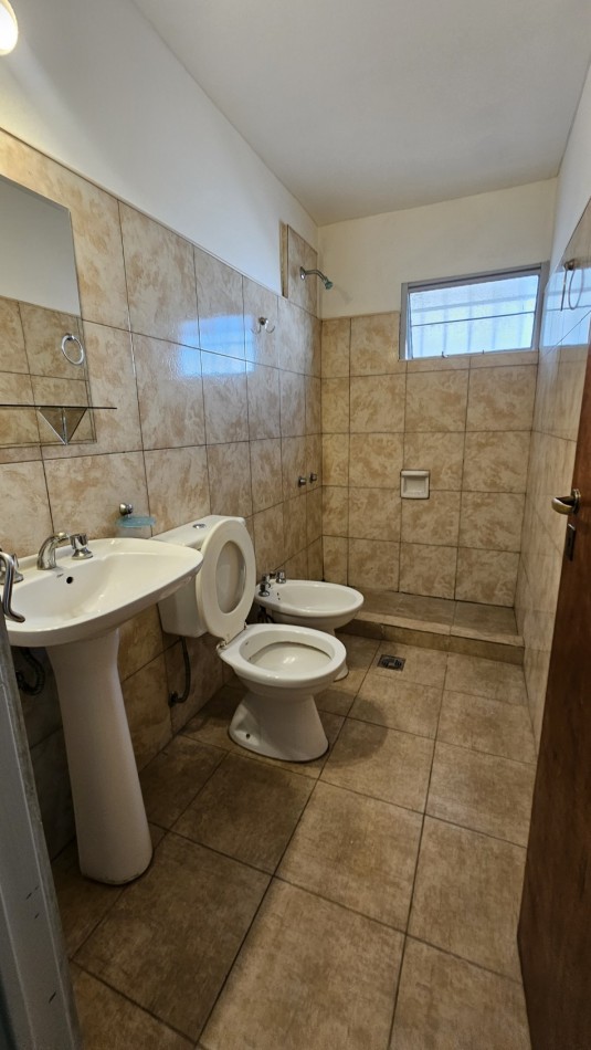 ¡Casa en Venta Apta Credito en San Rafael! 3 Dormitorios, Cochera, Churrasquera y Todos los Servicios