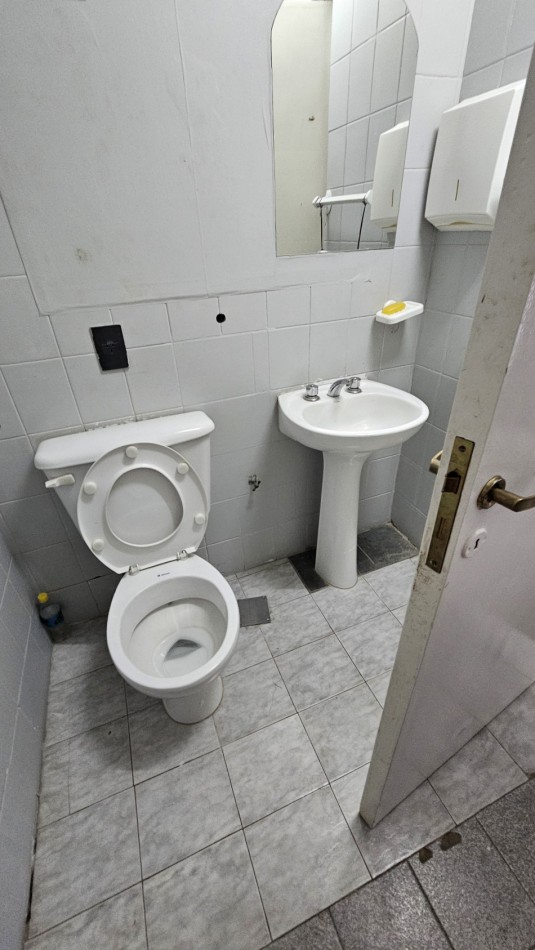 Vendo Local comercial sobre Avenida Mitre en San Rafael