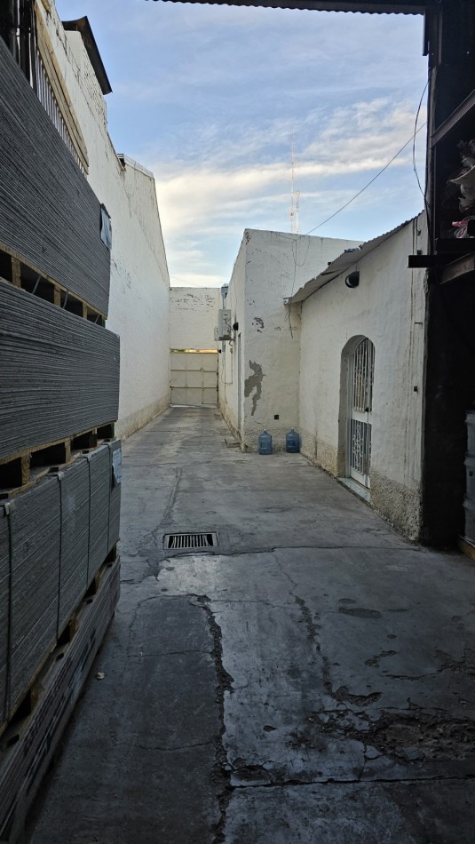 Vendo Local comercial sobre Avenida Mitre en San Rafael