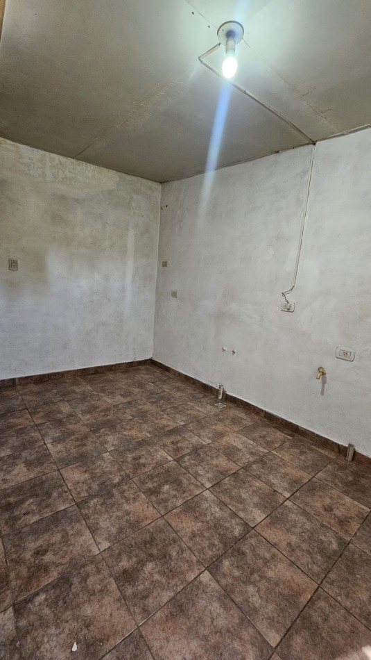 ¡Oportunidad! Casa de 2 ambientes con amplio terreno - USD 28.000 San Rafael