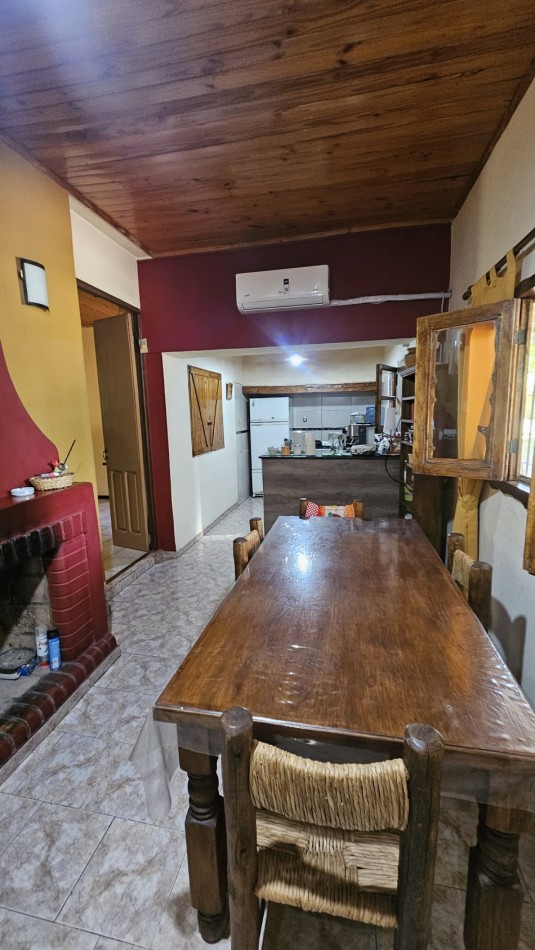 Vendo propiedad tipo casa quinta tipo colonial parque de 3000 m² cercana a San Rafael.
