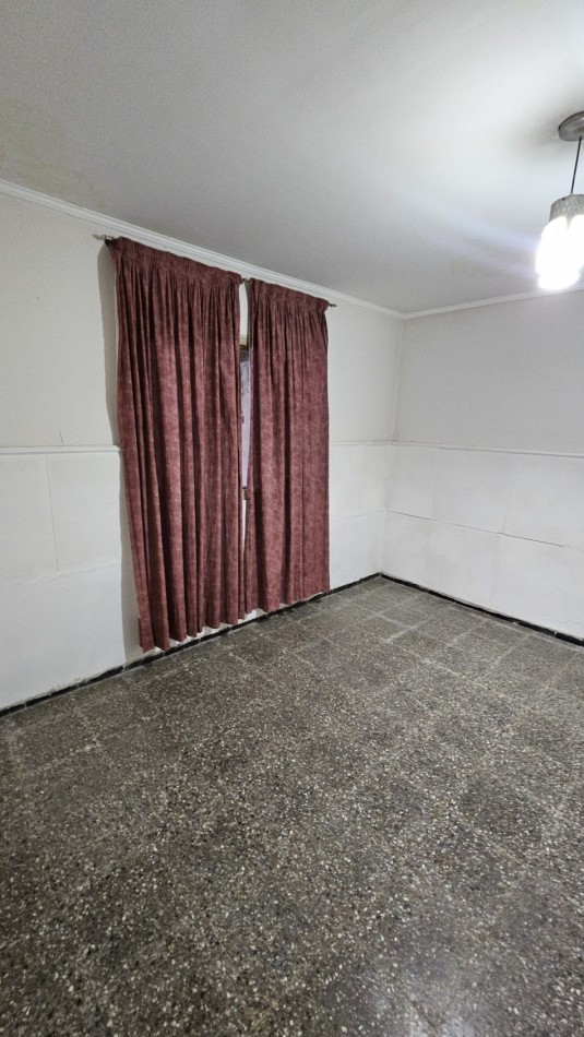 Casa en Zona Castelli - 3 Dormitorios, Amplios Ambientes y GAS. San Rafael