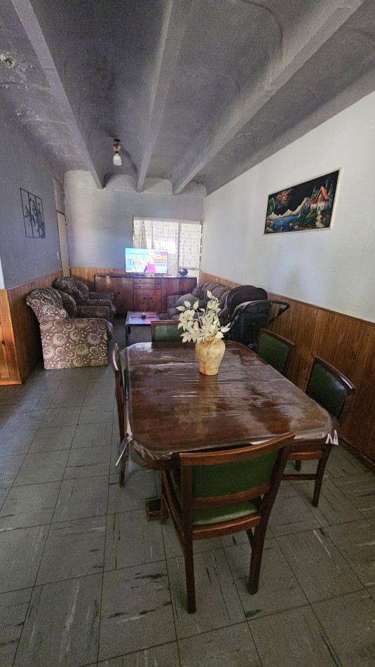 VENDO CASA FAMILIAR ECONOMICA - B° POLICIAL, San Rafael