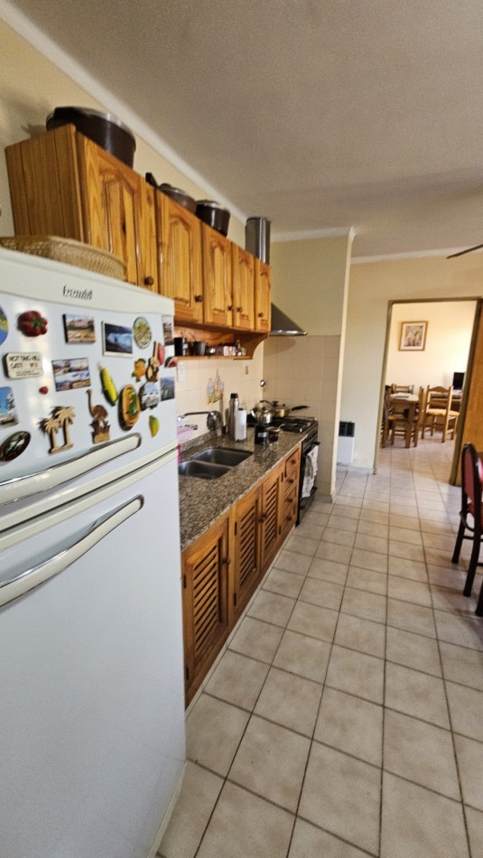 Casa Amplia Con T/ Servicios  4 dormitorios De 465 M² En Venta En San Rafael 