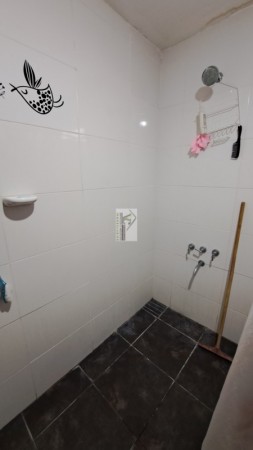 VENDO O PERMUTO CASA NUEVA AMPLIA Centrica en buena Zona a 3 cuadras de Av. Rivadavia. A 9 cuadras, del km 0 de SAN RAFAEL.
