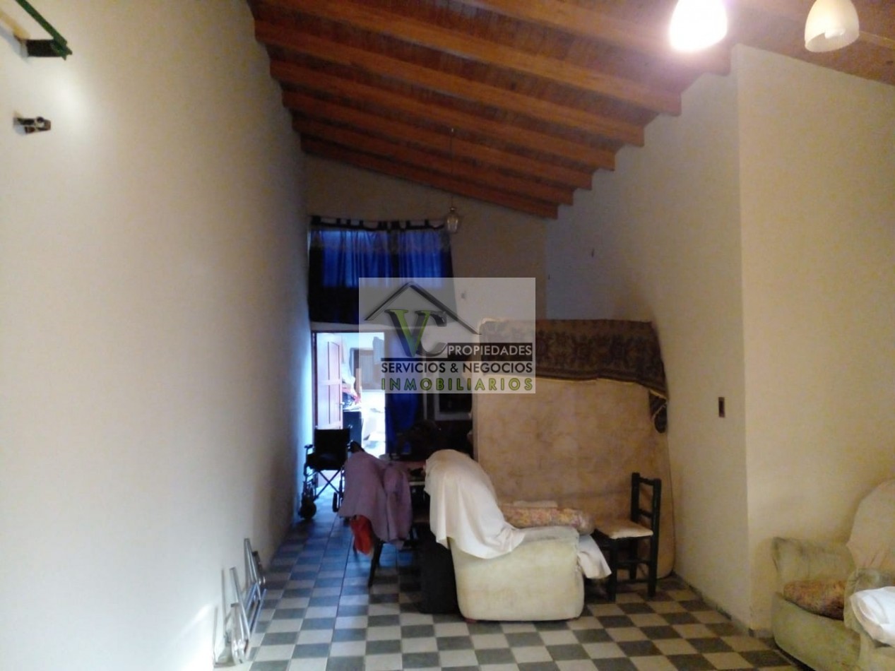 Vendo casa a pocas cuadras de la Policlinica. San Rafael