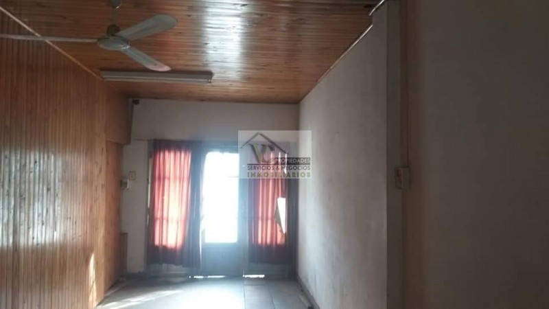 ✅Vendo Propiedad sobre Av. Moreno, a cuadras de Av. Rivadavia de San Rafael. ⚠️Terreno 355.85 m², cubierto 320.94 m², cuenta con loza para seguir construyendo ✅ Local Amplio + ✅Casa grande + ✅Garage + ✅Patio