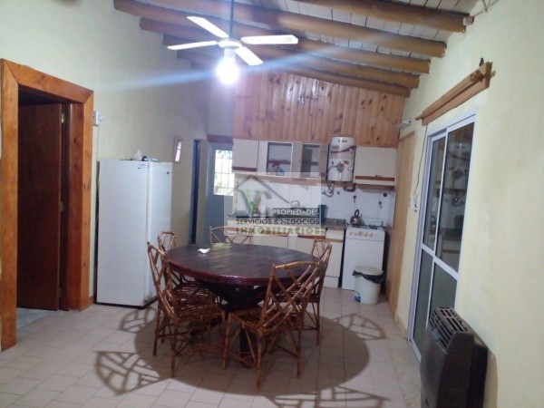✅️Vendo Casa en Buen estado. Zona B Unión Obrera al lado de Parque Norte. ✅️Terreno 200 m2 aproximadamente ✅ Cuenta con Cochera, ️2 dormitorios, Baño, Patio.