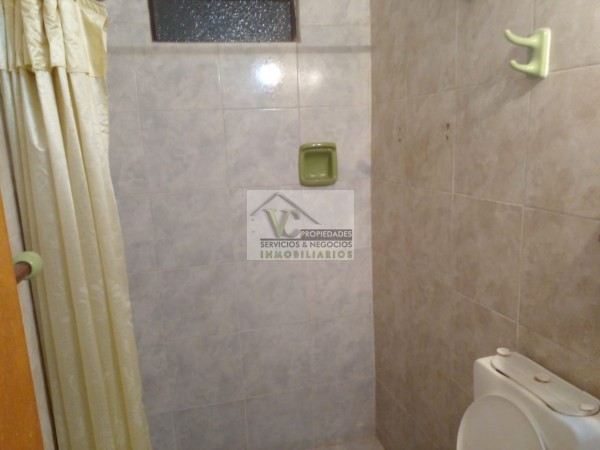 ✅️Vendo Casa en Buen estado. Zona B Unión Obrera al lado de Parque Norte. ✅️Terreno 200 m2 aproximadamente ✅ Cuenta con Cochera, ️2 dormitorios, Baño, Patio.