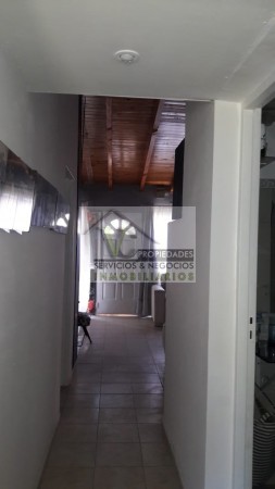 Vendo CASA B° Isrros, 2 dormitorios, cocina ampliada, cochera. SAN RAFAEL