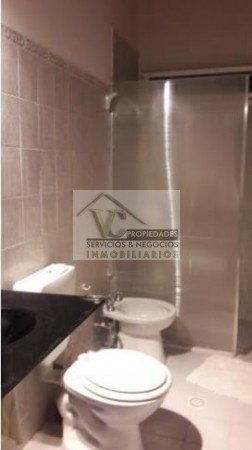 Vendo CASA B° Isrros, 2 dormitorios, cocina ampliada, cochera. SAN RAFAEL
