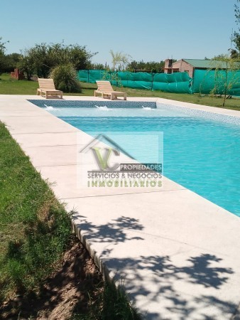Oferta Vendo Complejo de Cabañas zona Rama Caida camino al Valle Grande, con 2.5 has