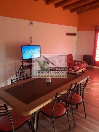 Oferta Vendo Complejo de Cabañas zona Rama Caida camino al Valle Grande, con 2.5 has
