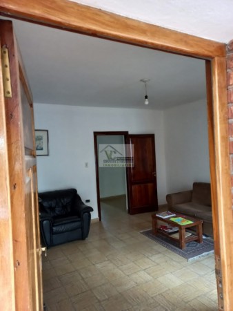 VENDO CASA tipo depto ZONA GARBIN San Rafael. 3 dormitorios. Excelente ubicacion.