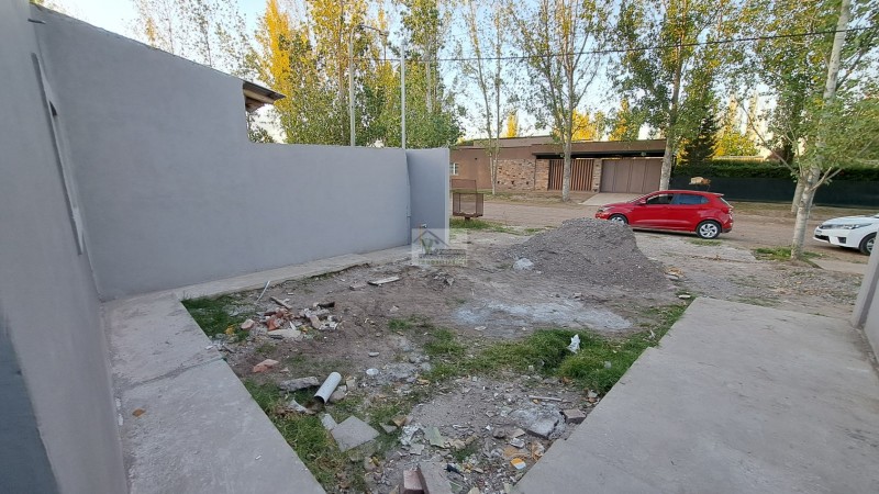 VENDO PROPIEDAD A ESTRENAR A POCAS CUADRAS DE DEAN FUNES SAN RAFAEL