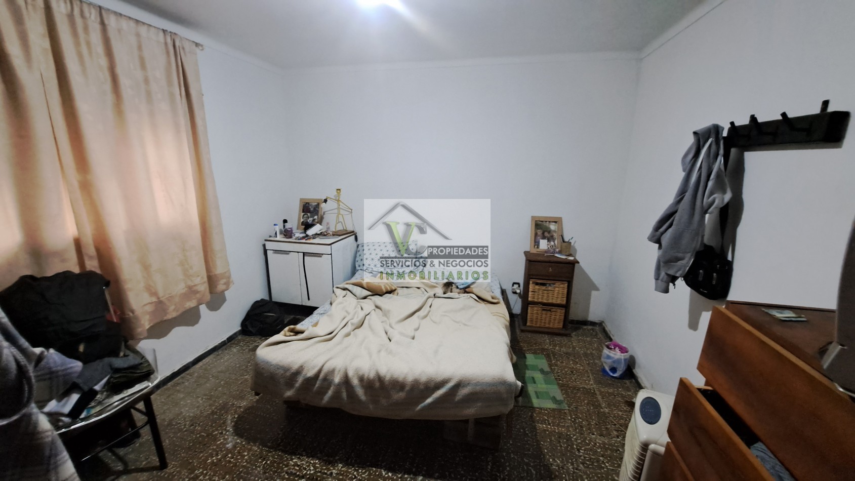 Vendo casa a  pocos metros de Sarmiento y Av de Trabajo  con 240 m². 