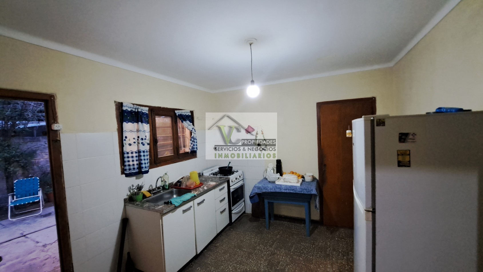 Vendo casa a  pocos metros de Sarmiento y Av de Trabajo  con 240 m². 