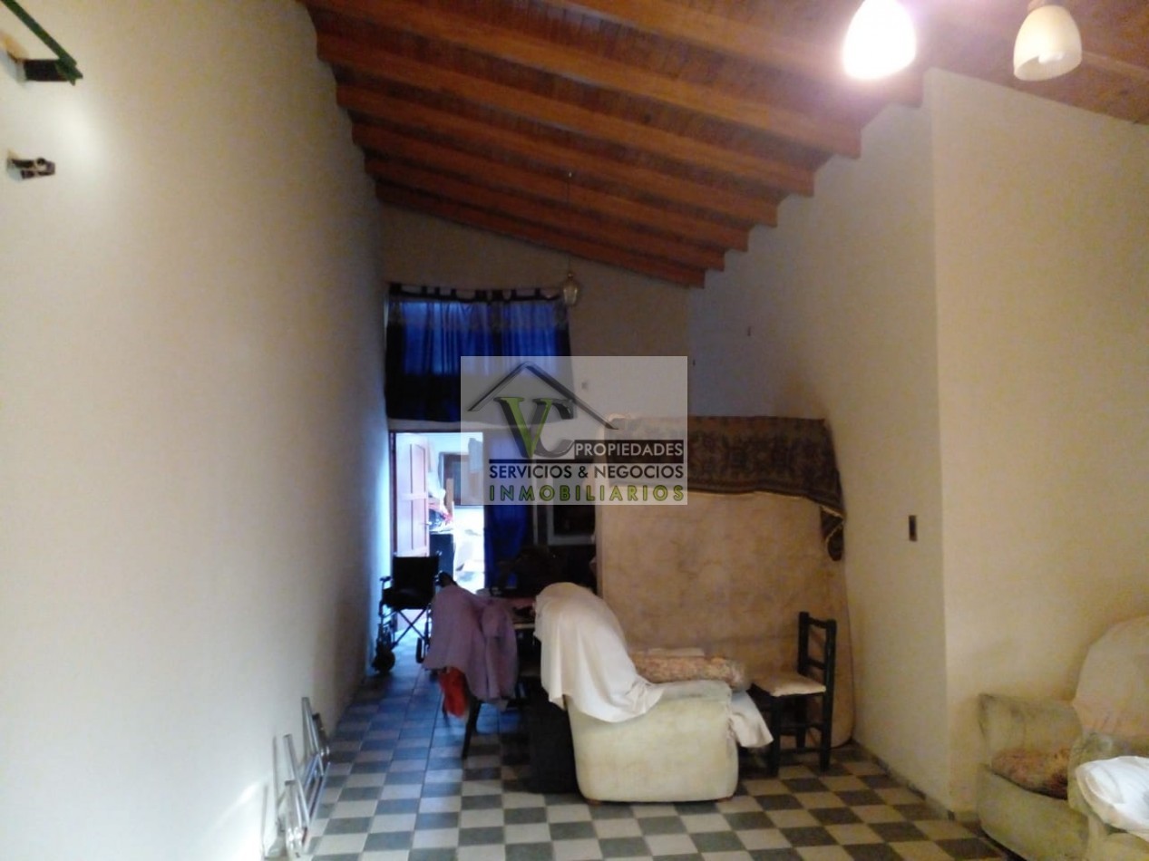 Vendo casa a pocas cuadras de la Policlinica. San Rafael