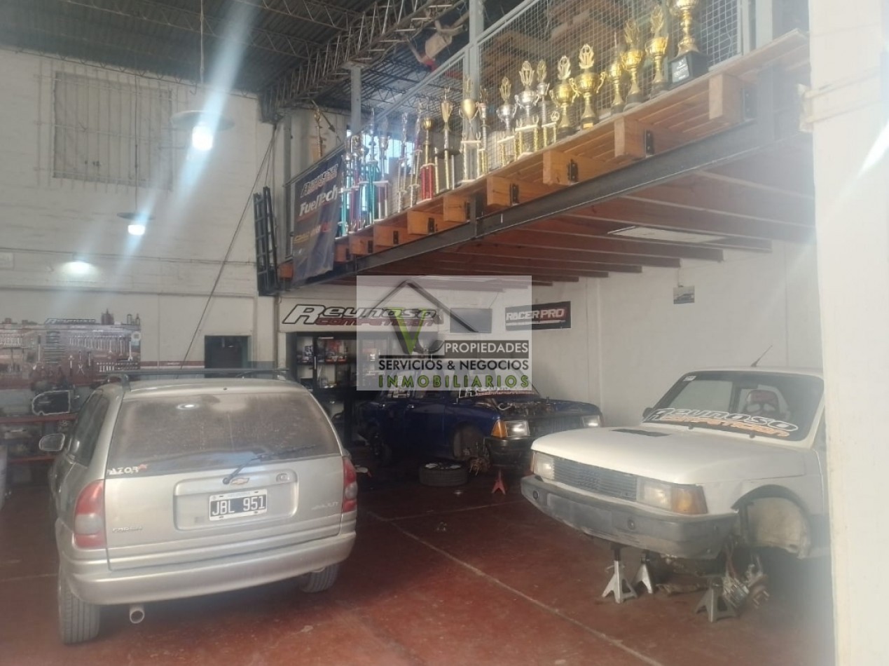 VENDO TALLER habilitado + depto+ patio para taller mecanico listo para escriturar. Son 180 m². San Rafael.