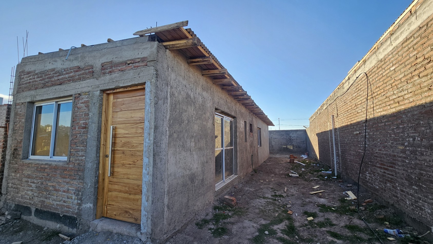 Vendo Casa a Estrenar de 2 dormitorios y patio. San Rafael