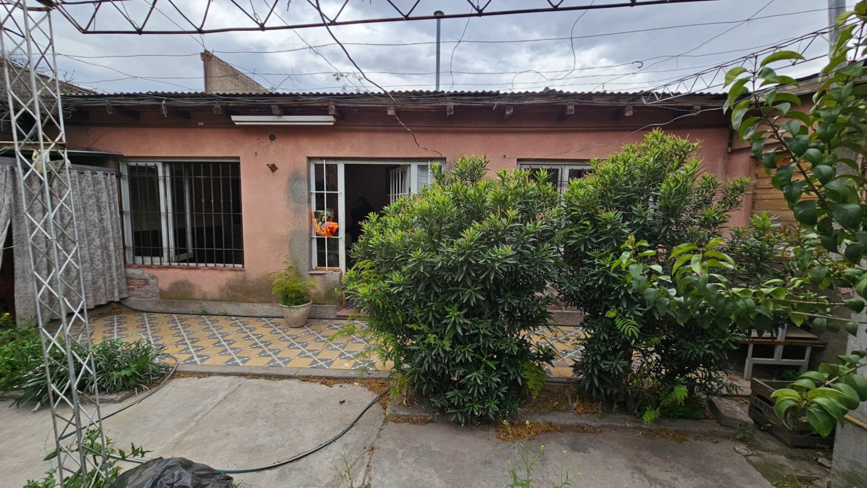 Local, Casa, Depto+ patio. 436 m² por Mitre. San Rafael
