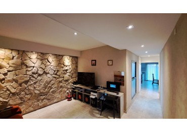 Vendo Casa de 4 dormitorios y 2 baños en Cortadera De La Noria, San Rafael permuta  