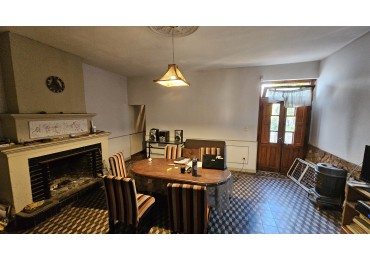 Vendo propiedad centrica Sobre Avenida Moreno y Rivadavia 400 m² Local y casaSan Rafael 