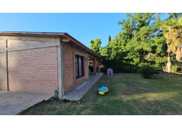 Vendo Casa Amplia con Pileta en Rama Caida - Excelente Ubicacion. San Rafael. Escritura. 