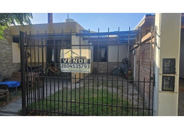 Vendo Casa B° Tac a 2 cuadras del Shoping de San Rafael. APTA CREDITO.  