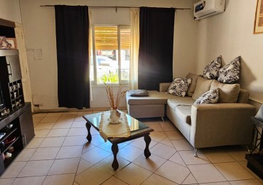Vendo Casa y Departamento zona Rivadavia y Castelli