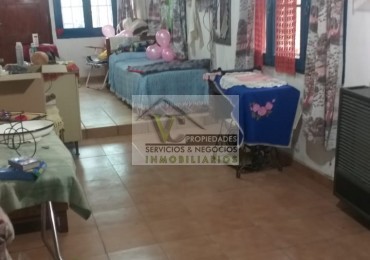 Economica Vendo casa por Bertrán a metros  de Eco supermercado