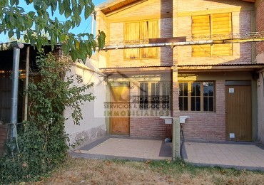 5 propiedades 390 m² en venta sobre Pueyrredom San Rafael casa+ 2 duplex+ depto+ galpon.
