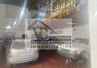 VENDO TALLER habilitado + depto+ patio para taller mecanico listo para escriturar. Son 180 m².  San Rafael. 